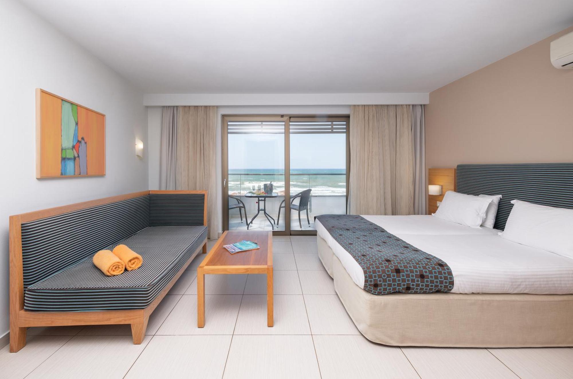 Iolida Beach By Smile Hotels Agia Marina  ภายนอก รูปภาพ