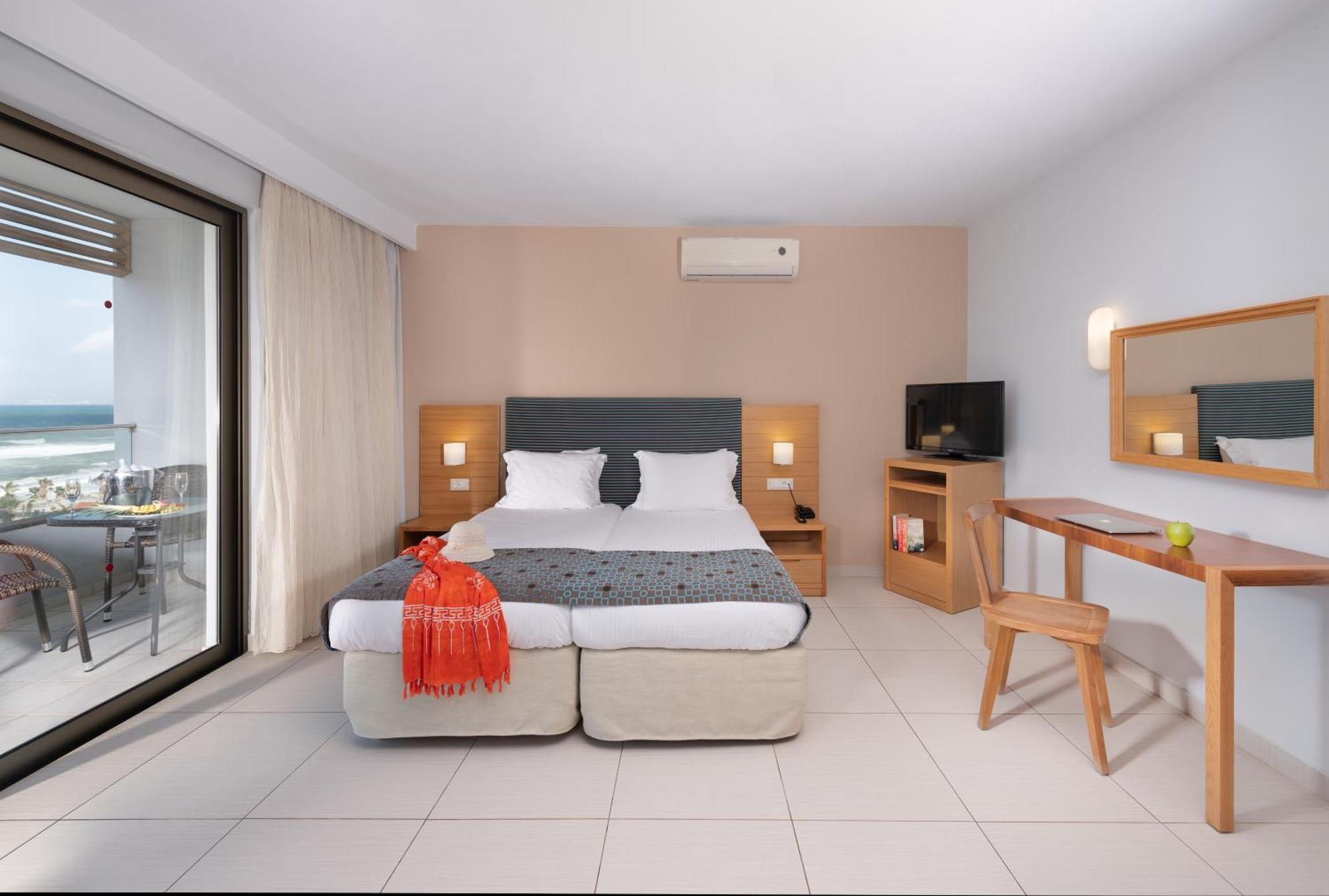 Iolida Beach By Smile Hotels Agia Marina  ภายนอก รูปภาพ